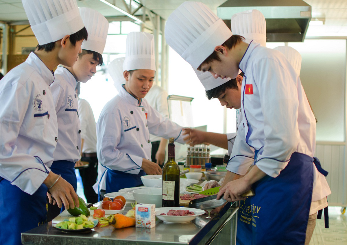 LỘ TRÌNH CHI TIẾT CHƯƠNG TRÌNH LAO ĐỘNG THỜI VỤ TẠI ĐỨC